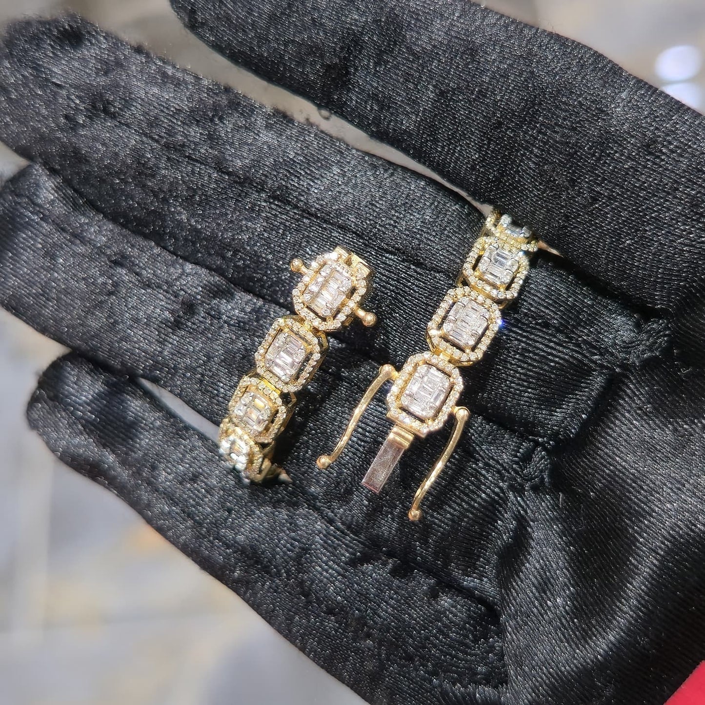 10K Yellow Gold Baguette Cluster Diamond Tennis Bracelet 8in 2.50ctw
