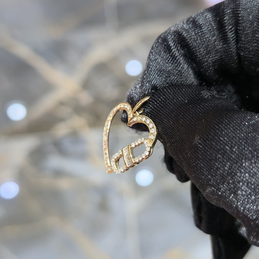 10K Gold Diamond Heart Pendant 0.10ctw Elegant Everyday Jewelry Gift 1 Inch