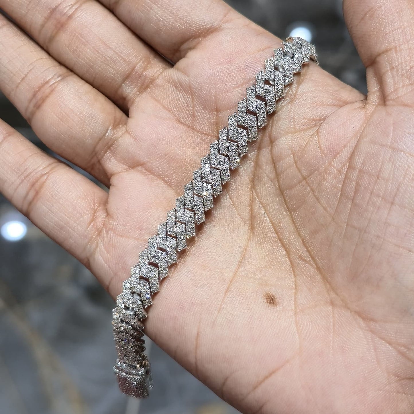 8MM 925 Silver 27.63g 4.82CTW Natural Round Diamond Cuban Link Bracelet