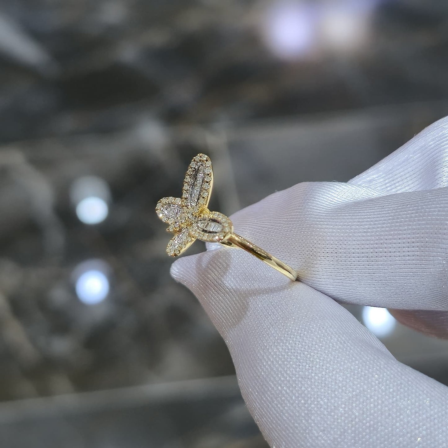 10k Solid Yellow Gold Butterfly Ring  0.33 CTW Natural Diamonds Size 7