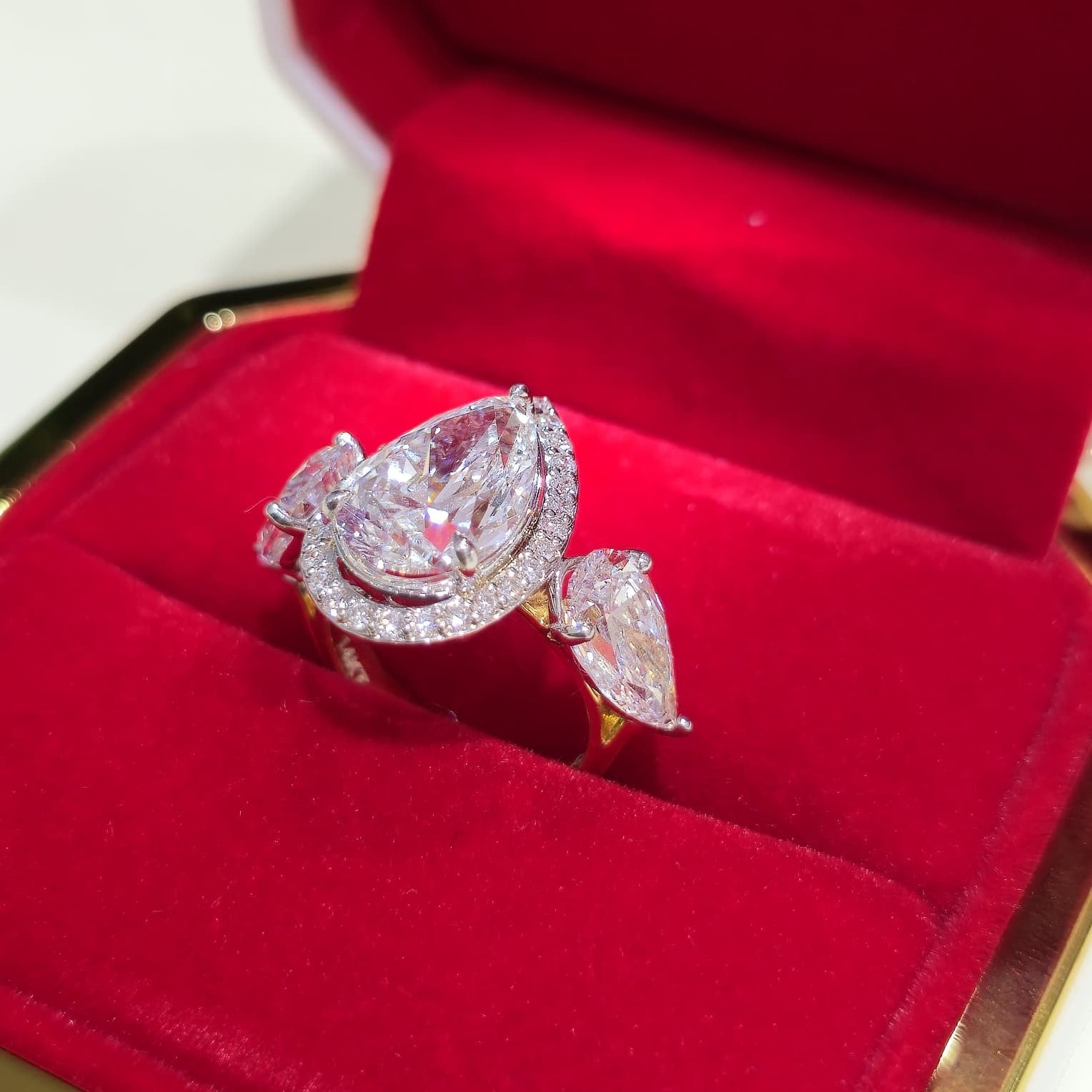 9.42CT Pear Lab Grown Diamond Engagement Ring | 14K Gold | E VVS2 | Halo 3-Stone