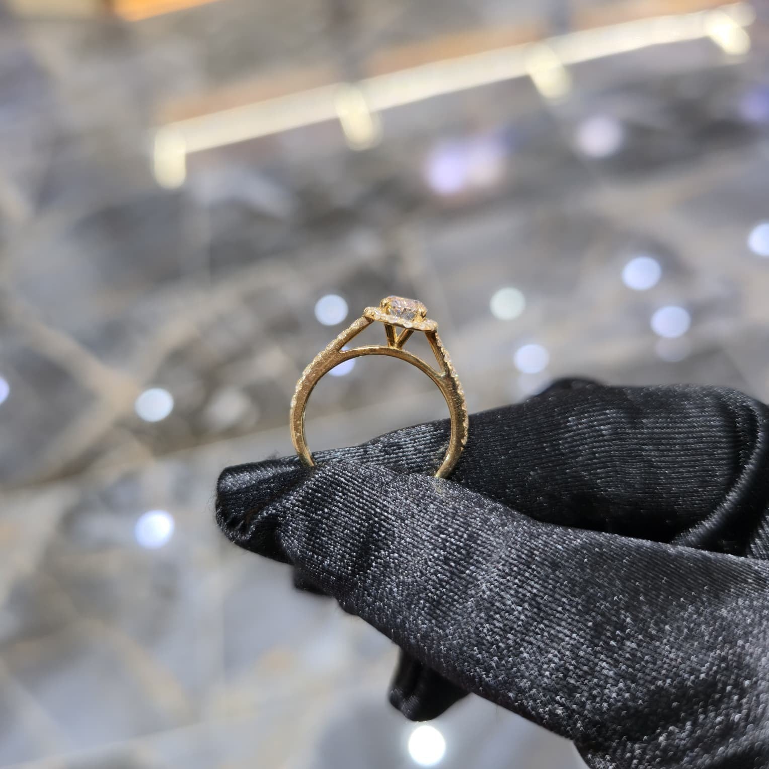 14K Yellow Gold Lab Grown Diamond Ring 1.00 ct Center Women Fine Jewellery