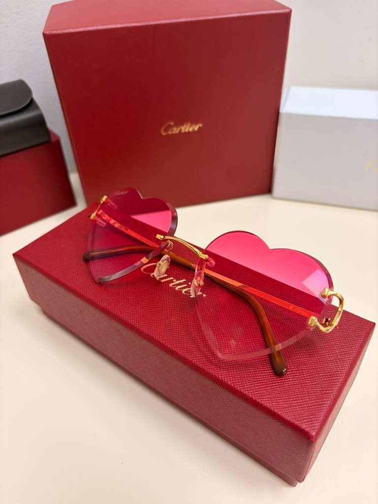 Cartier Big C Rimless Heart Sunglasses Pink Gradient Lens Gold Frame Full Set.