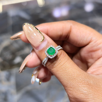 Jewelry Palace 14k Yellow Gold Emerald and 1/2CT TDW Diamond Halo  Ring