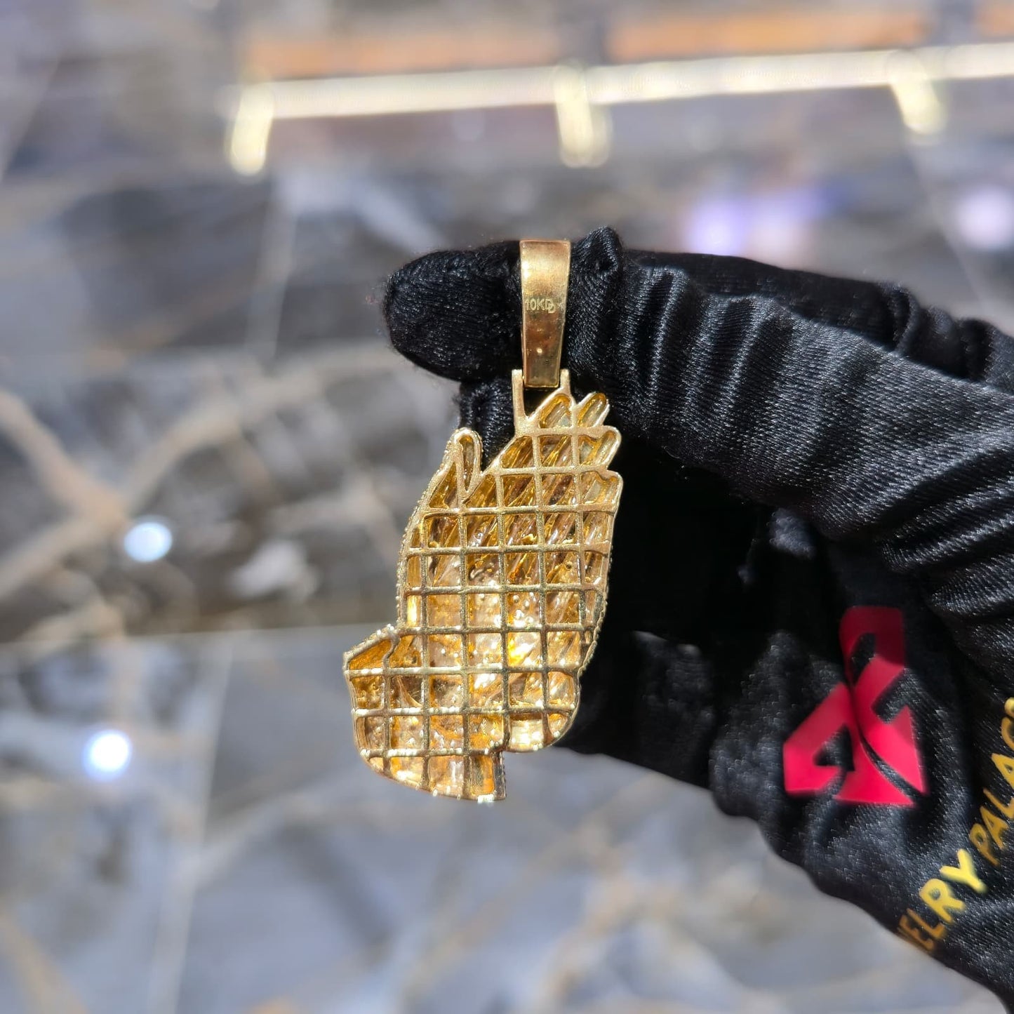 10K Gold 5.50ctw Diamond Praying Hands Pendant Iced Out Yellow Gold
