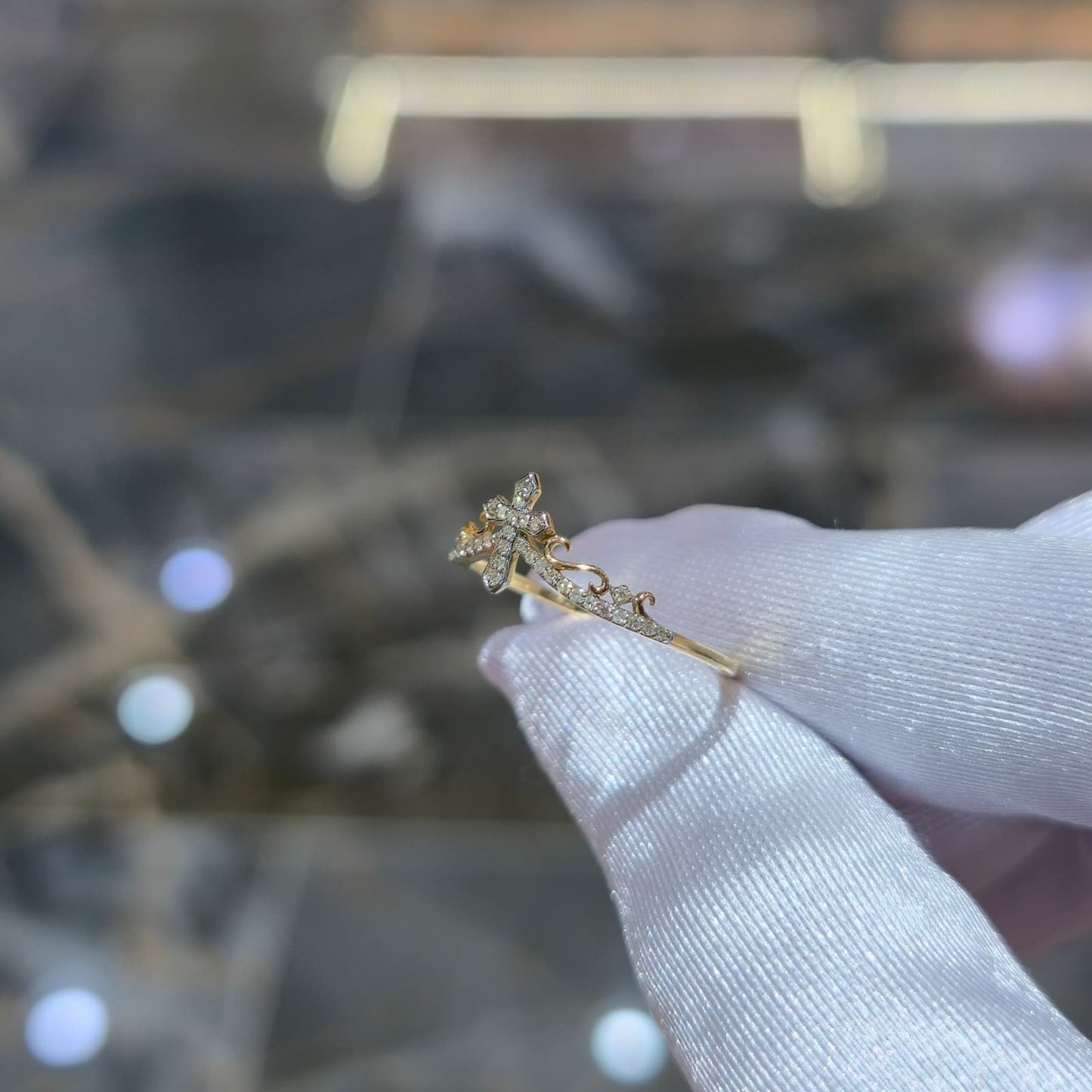 10K Yellow Gold Diamond Cross Ring 0.09 CTW Natural Diamonds Size 7 Religious