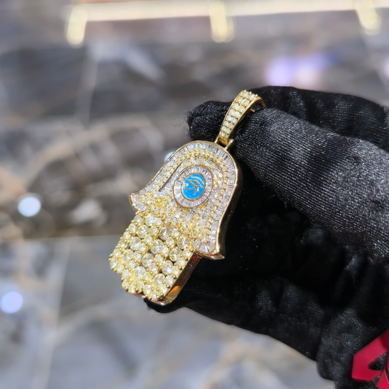 10K Yellow Gold Diamond Hamsa Hand Pendant 4.50ctw GH SI 12.97 grams 2 inches