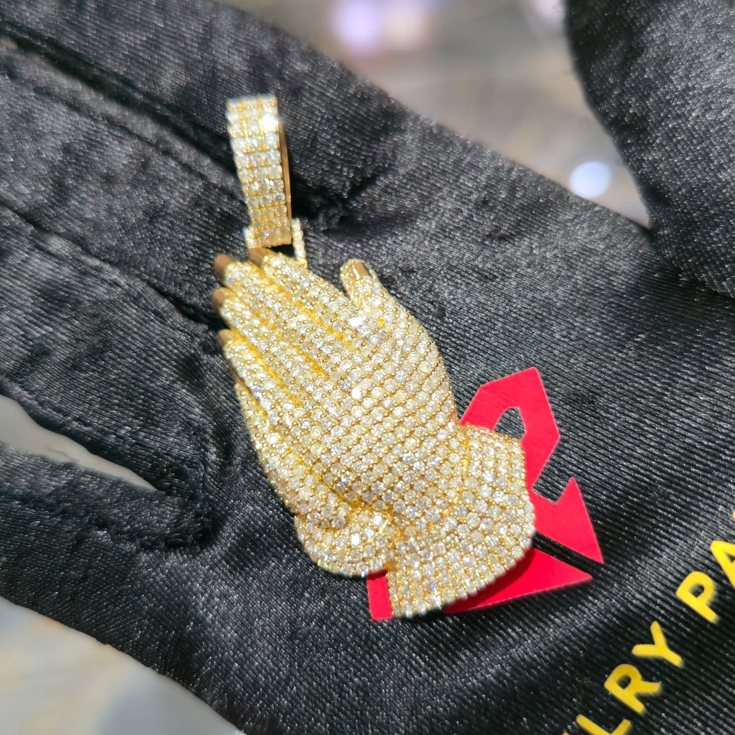 10K Gold 5.50ctw Diamond Praying Hands Pendant Iced Out Yellow Gold
