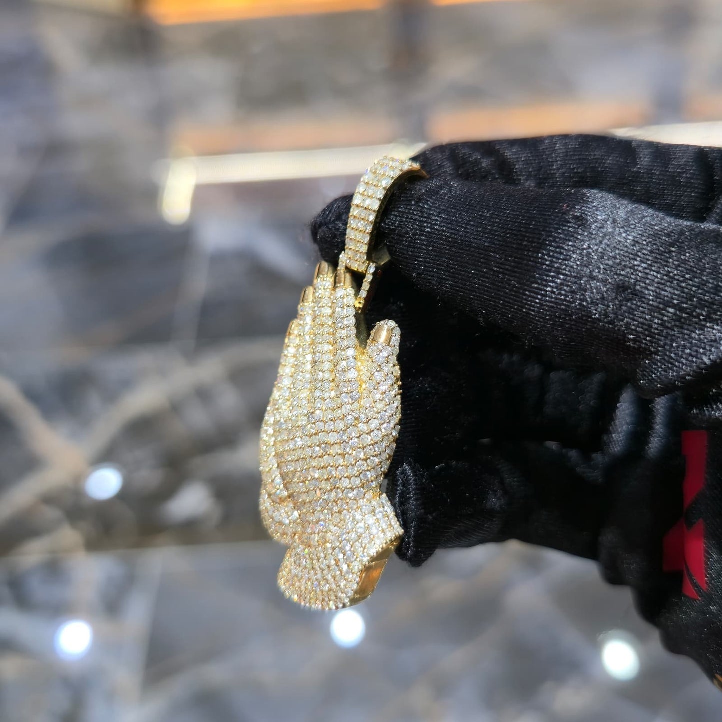 10K Gold 5.50ctw Diamond Praying Hands Pendant Iced Out Yellow Gold