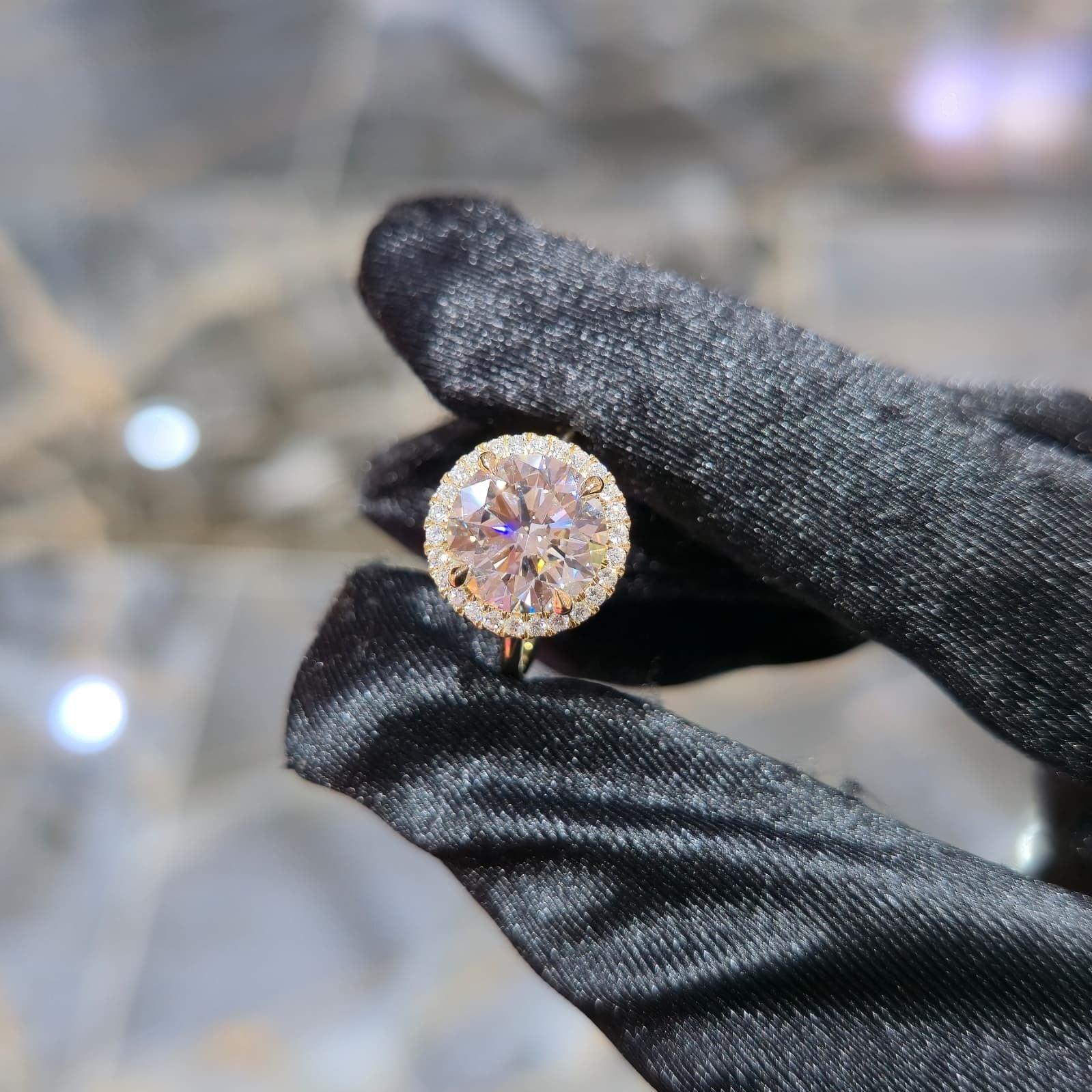 14K Gold 4.31ctw Lab Grown Diamond Round Halo Ring E VS1 4.05ct Center Statement