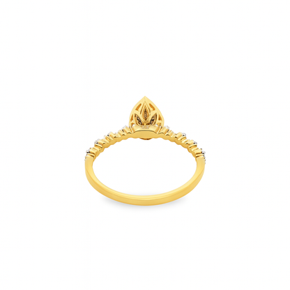 0K Yellow Gold Pear Shape Diamond Halo Ring 0.28 ctw
