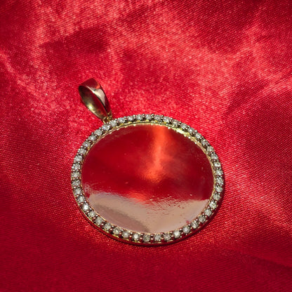 10k Yellow Gold Diamond Memory pendant