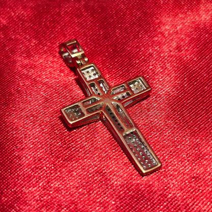 Round Cut Cross Pendant 0.25 ctw Diamond 10K Yellow Gold