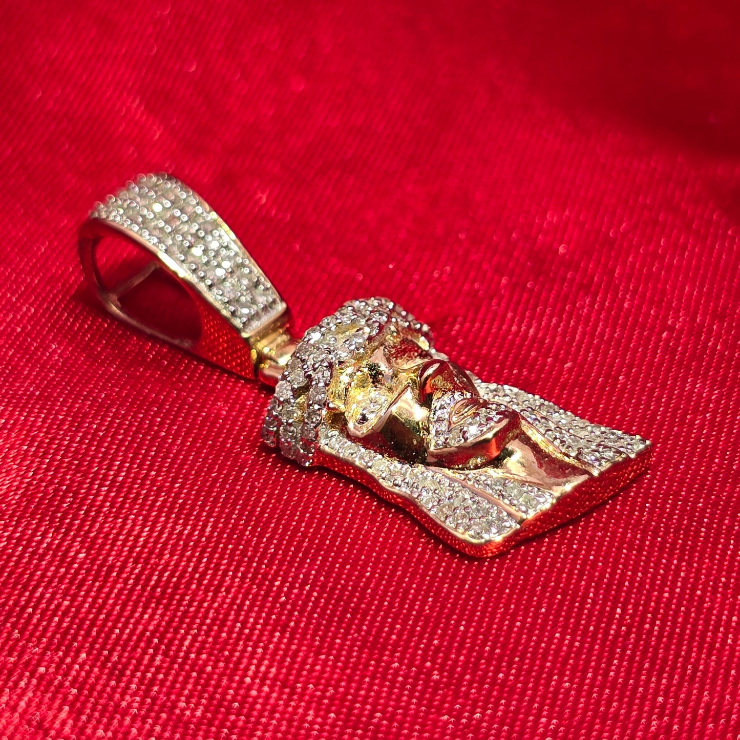 Jesus Pendant 0.50 ctw Diamond 10K Yellow Gold