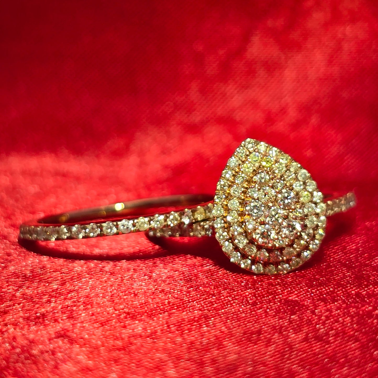 Pear Engagement Ring Diamond 0.80 ctw 10K Yellow Gold