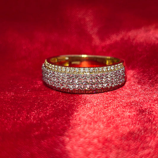 Diamond Wedding Band Ring 0.93 CTW in 10K Yellow Gold – Round Cut