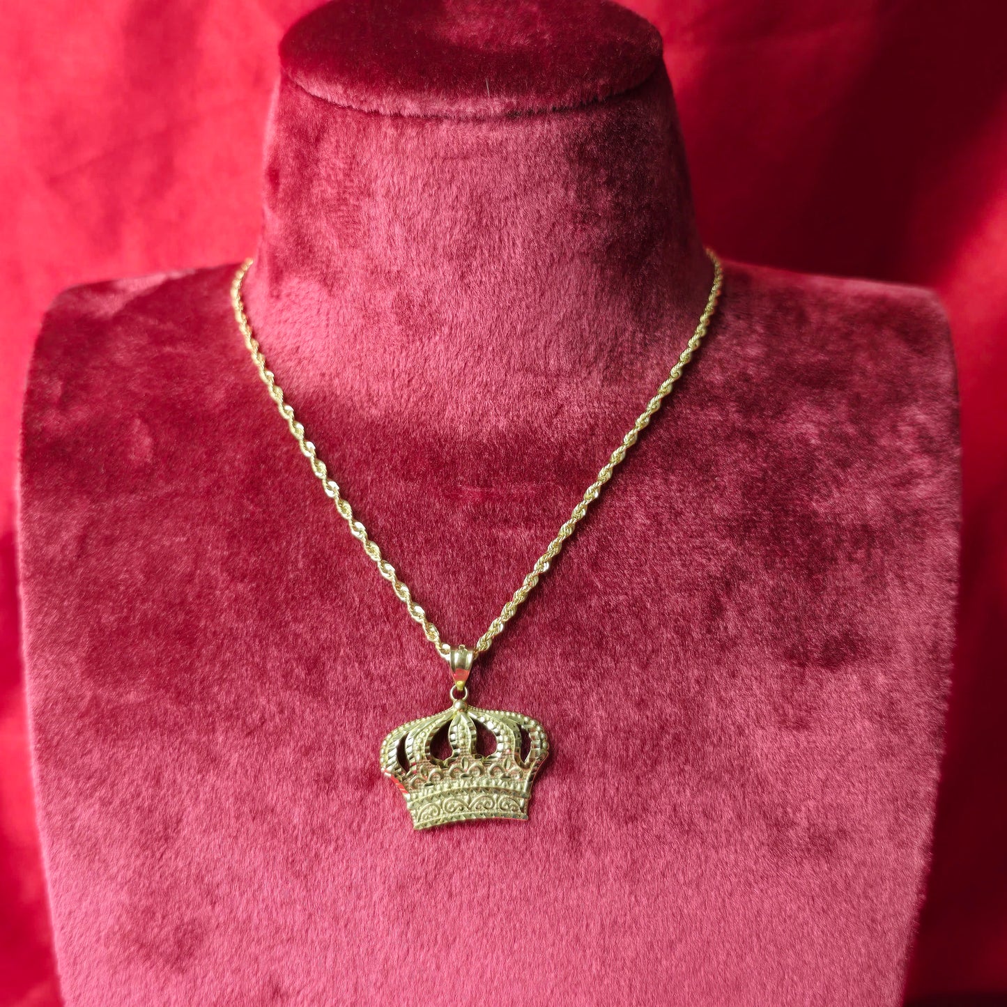10K Yellow Gold Rope Chain with Royal Crown Pendant | Diamond-Cut King Style Necklace