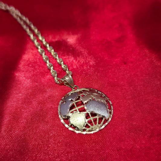10K Gold Wolrd Pendant Two Tone With 10K Rope Chain 20"