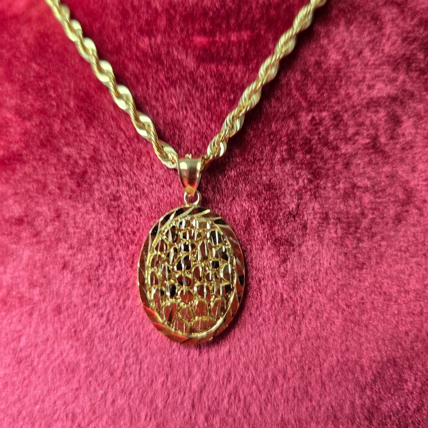10K Gold Oval Nugget Pendant With 10K Rope Chain 20"