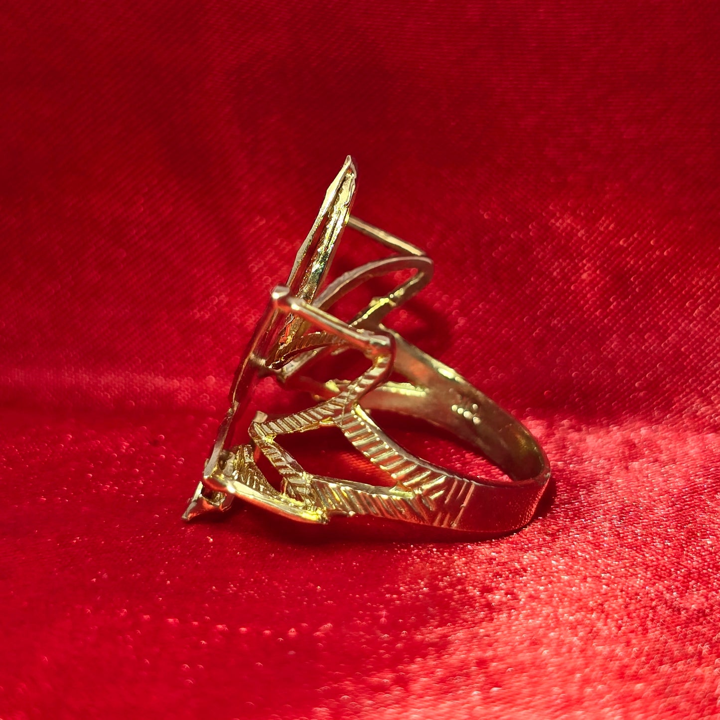 10K Mens Marijuana Cannabis Gold Ring