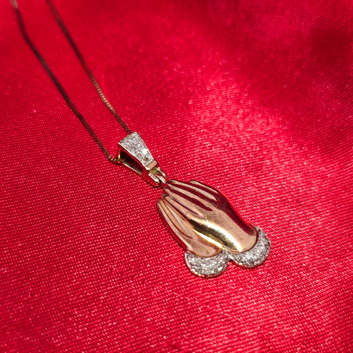 10K Yellow Gold Diamond Praying Hands Necklace for Women | 1/6 CTW