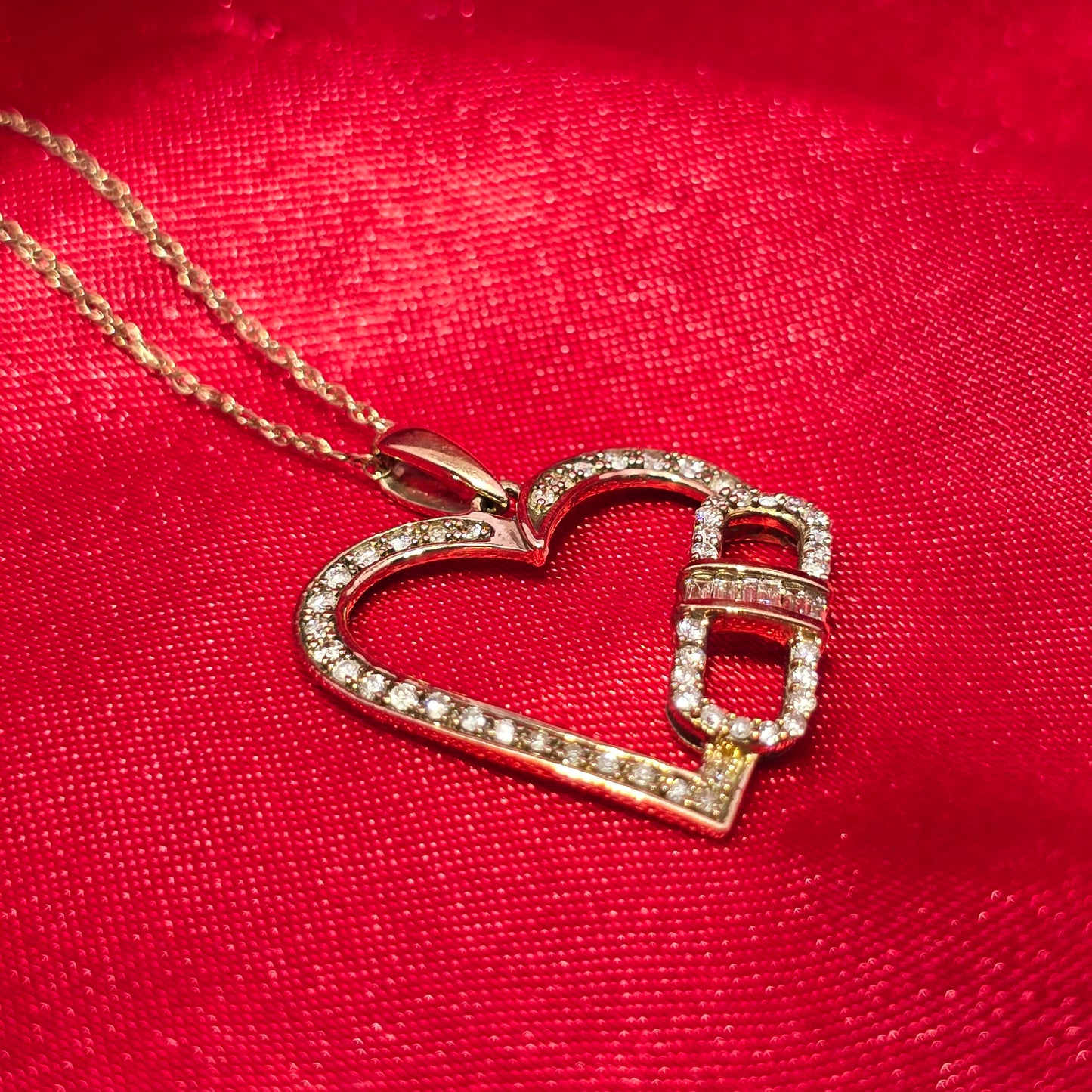10K Yellow Gold Diamond Heart Necklace for Women | 0.35 CTW