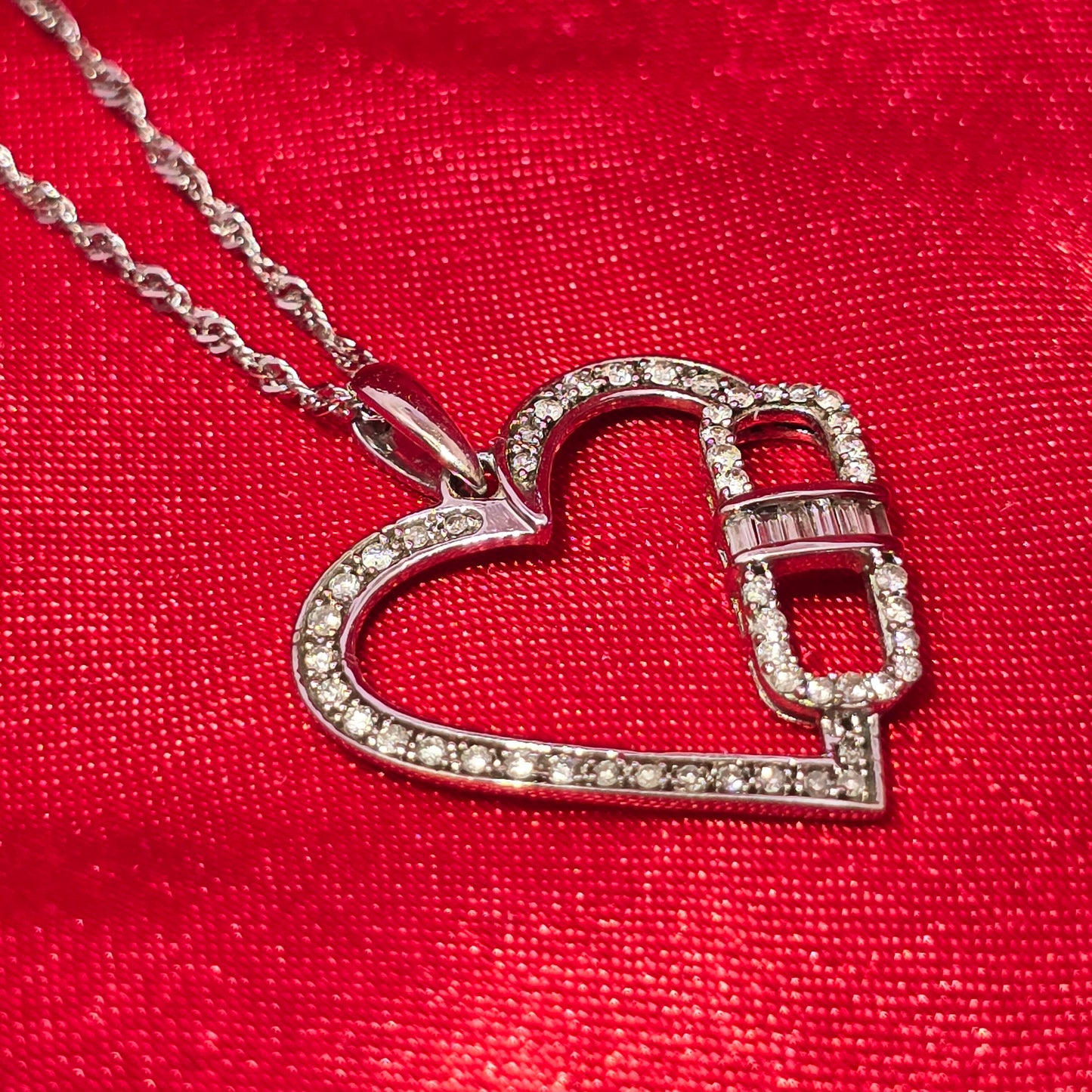 10K Yellow Gold Diamond Heart Necklace for Women | 0.35 CTW
