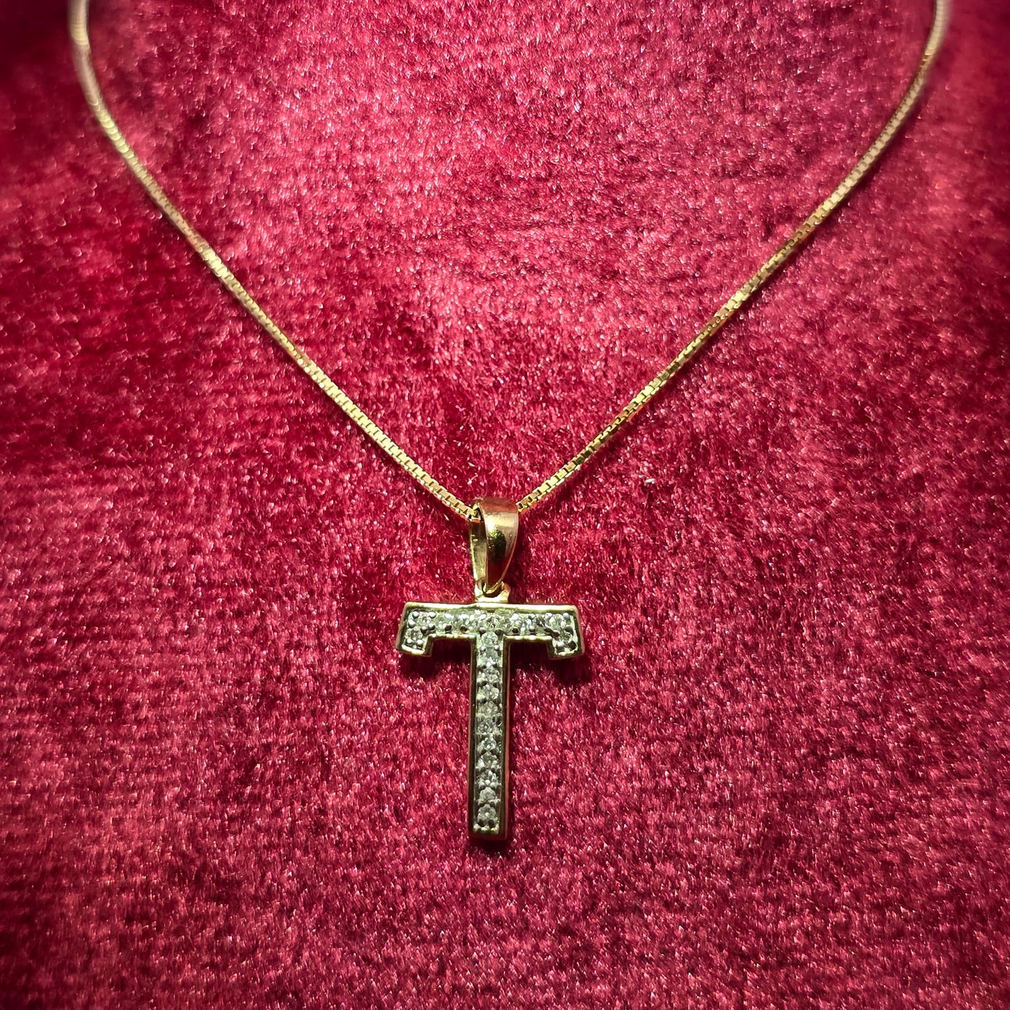 10K Yellow Gold Diamond "T" Initial Pendant Necklace for Women | 1/2 CTW