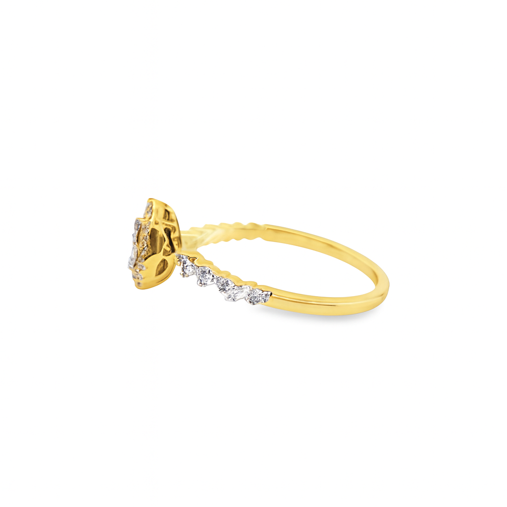 0K Yellow Gold Pear Shape Diamond Halo Ring 0.28 ctw