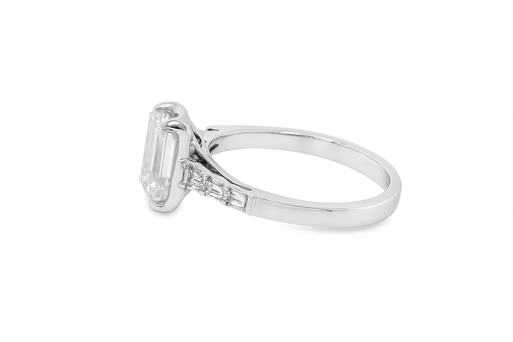 14K White Gold Diamond Ring with Emerald Soliatire Diamond 1.00 ctw Overall