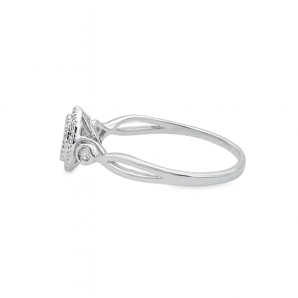 10K White Gold Round Cut Diamond Cluster Ring 0.13 ctw