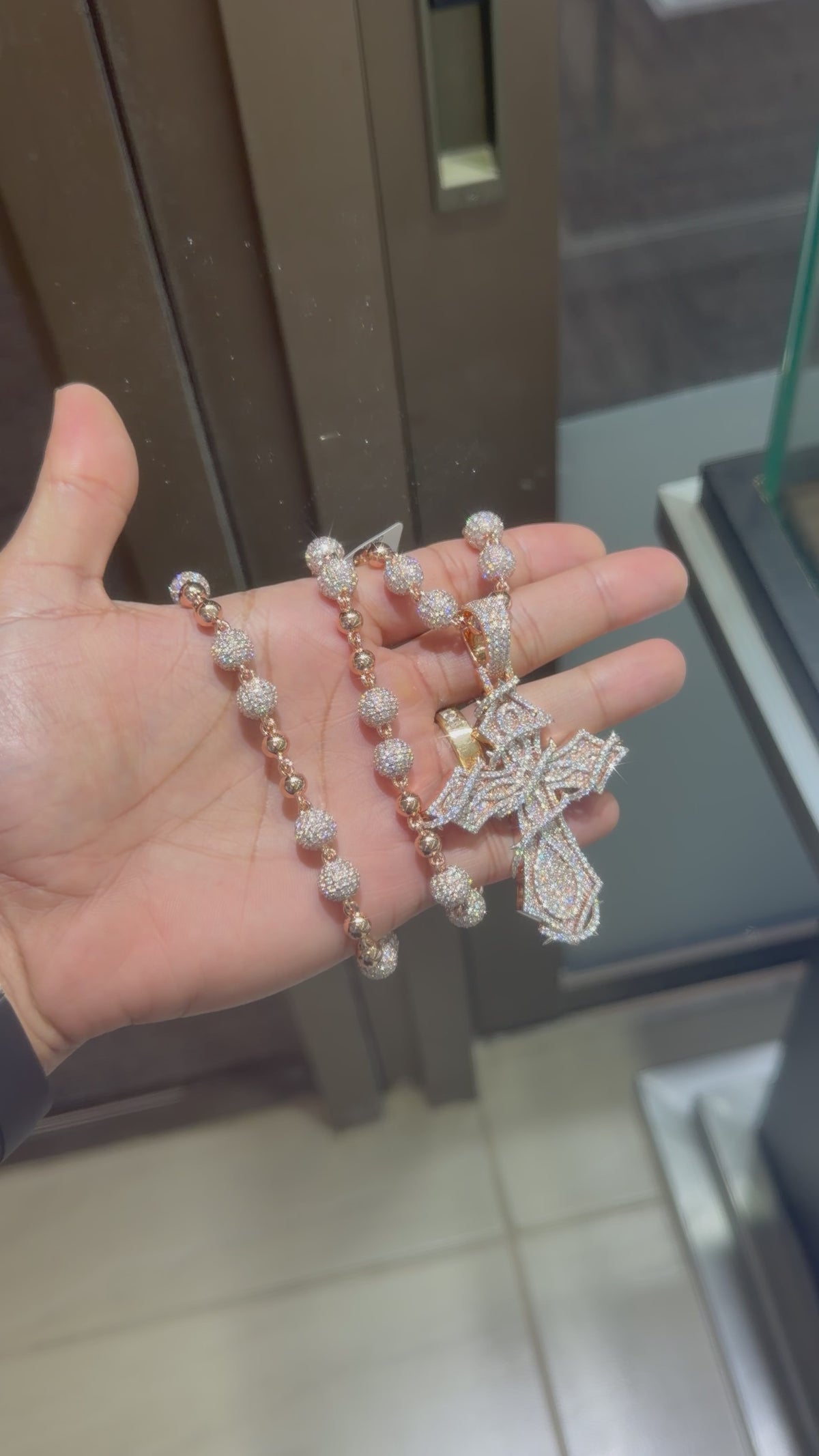 Vvs beads chain and cross pendant