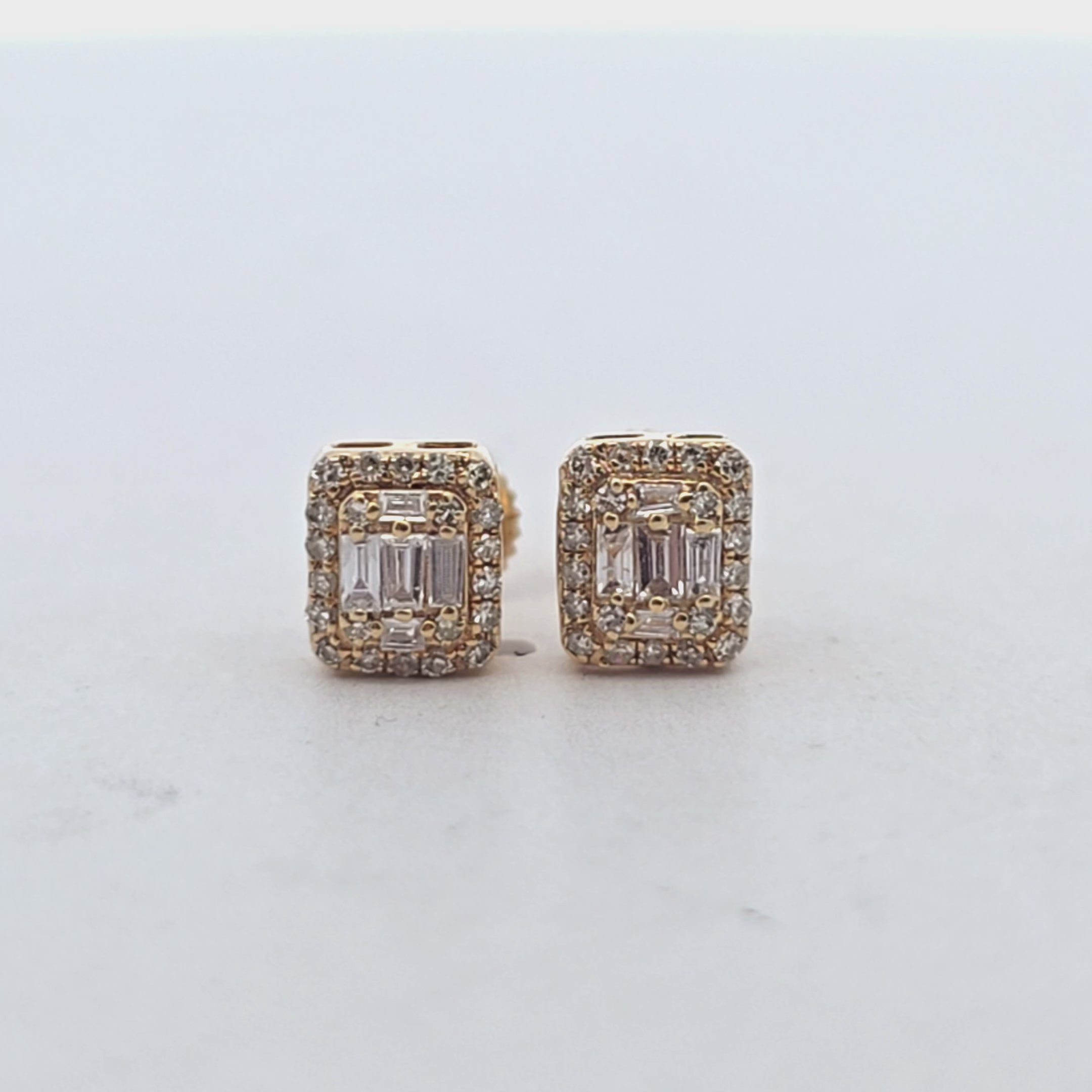 10KT Gold Diamond Cluster Halo Stud Earrings 0.20 CTW