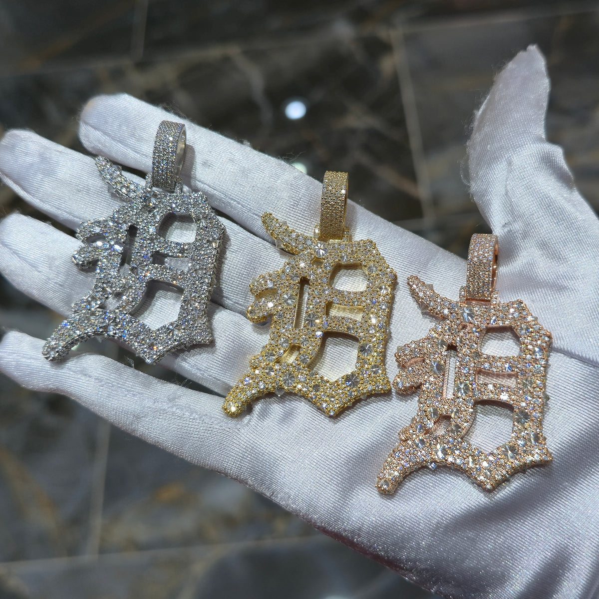 Vvs Detroit D pendant